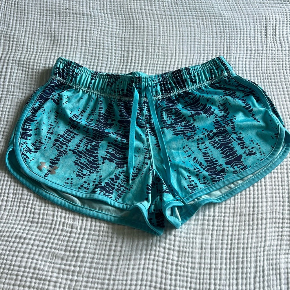 Under armour shorts size small